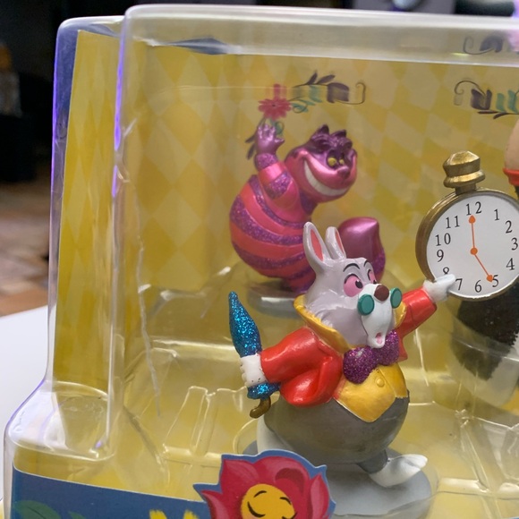 FINAL PRICE! Disney, 2010, Alice In Wonderland, Glitter Figurine Plays ent - Picture 6 of 10
